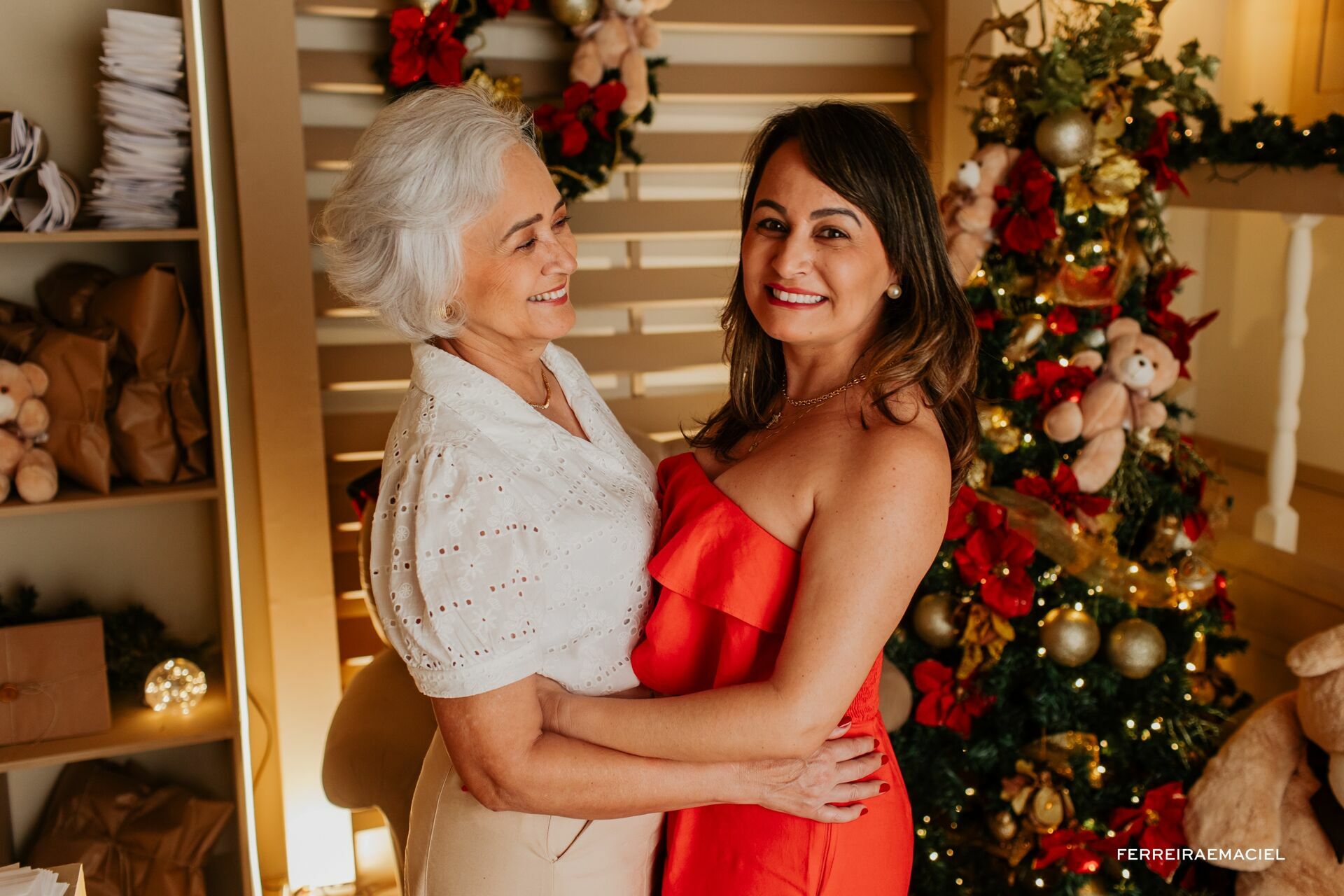 Foto Destinatário Papai Noel - Especial de Natal 2025 - Fotógrafo de estúdio em Araranguá - Cenário temático para fotografar - Araranguá - SC Foto Destinatário Papai Noel - Especial de Natal 2025 - Fotógrafo de estúdio em Araranguá - Cenário temático para fotografar - Araranguá - SC - Imagem 238