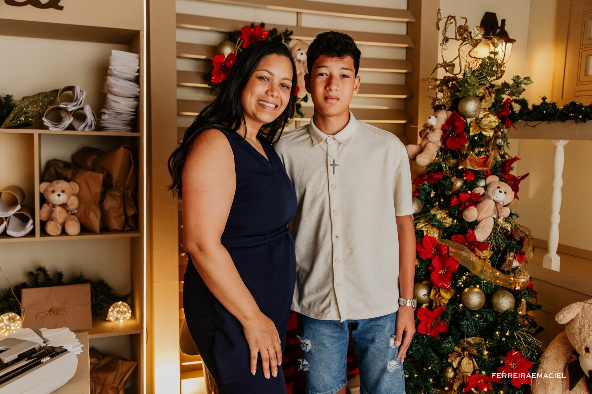 Foto Destinatário Papai Noel - Especial de Natal 2025 - Fotógrafo de estúdio em Araranguá - Cenário temático para fotografar - Araranguá - SC Foto Destinatário Papai Noel - Especial de Natal 2025 - Fotógrafo de estúdio em Araranguá - Cenário temático para fotografar - Araranguá - SC - Imagem 263