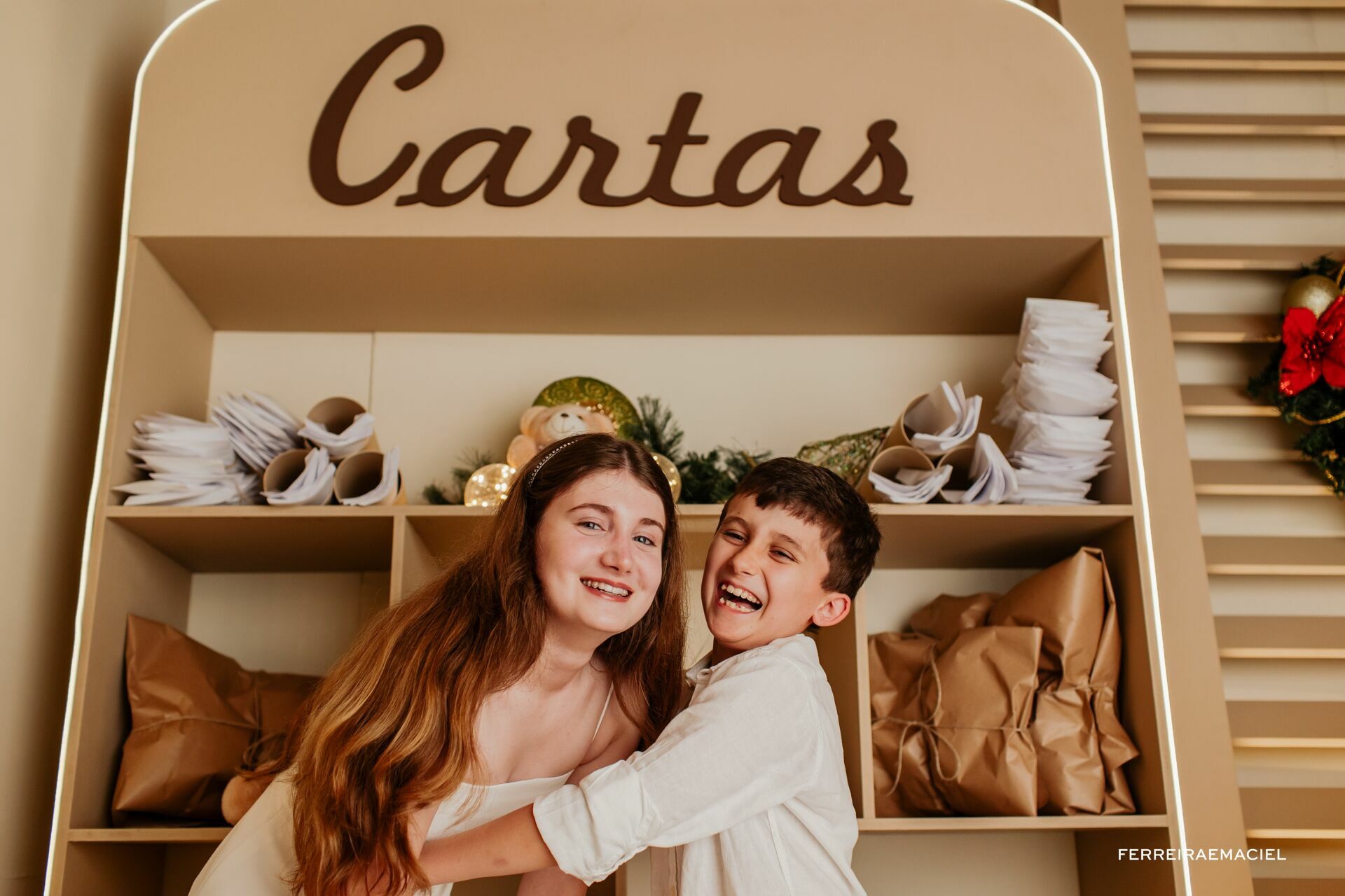 Foto Destinatário Papai Noel - Especial de Natal 2025 - Fotógrafo de estúdio em Araranguá - Cenário temático para fotografar - Araranguá - SC Foto Destinatário Papai Noel - Especial de Natal 2025 - Fotógrafo de estúdio em Araranguá - Cenário temático para fotografar - Araranguá - SC - Imagem 270