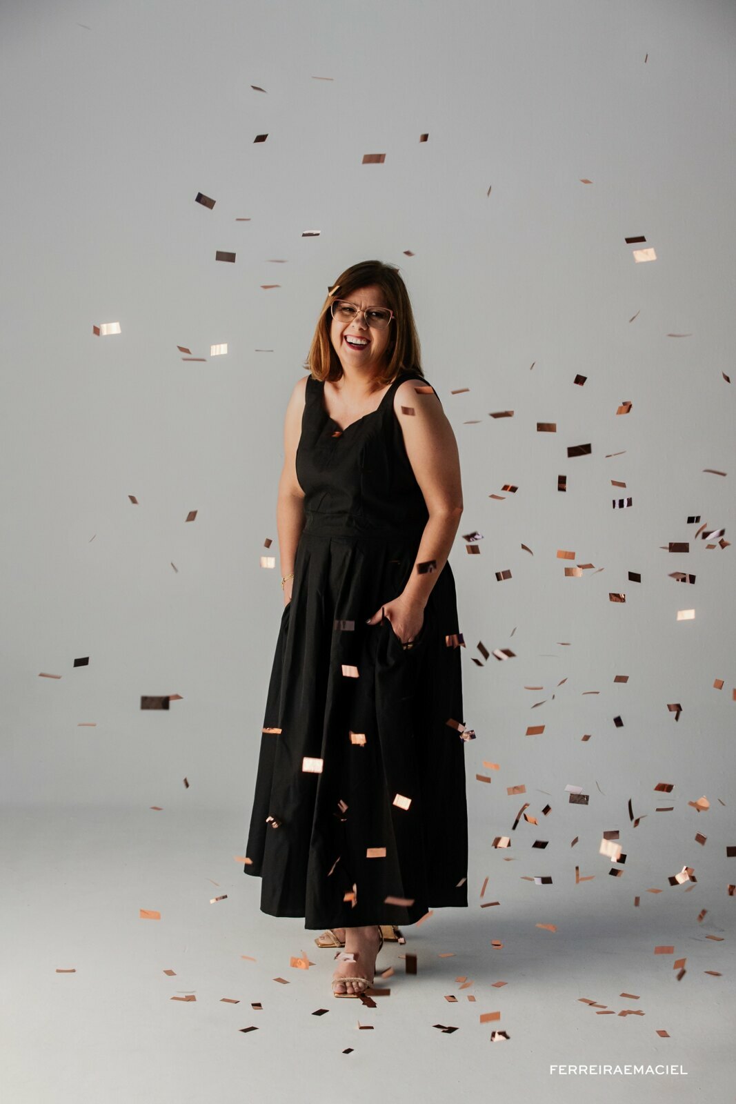 Ensaio Pessoal - 50 anos – Fernanda - Sessão em Estúdio - Fotografia Profissional - Araranguá- SC