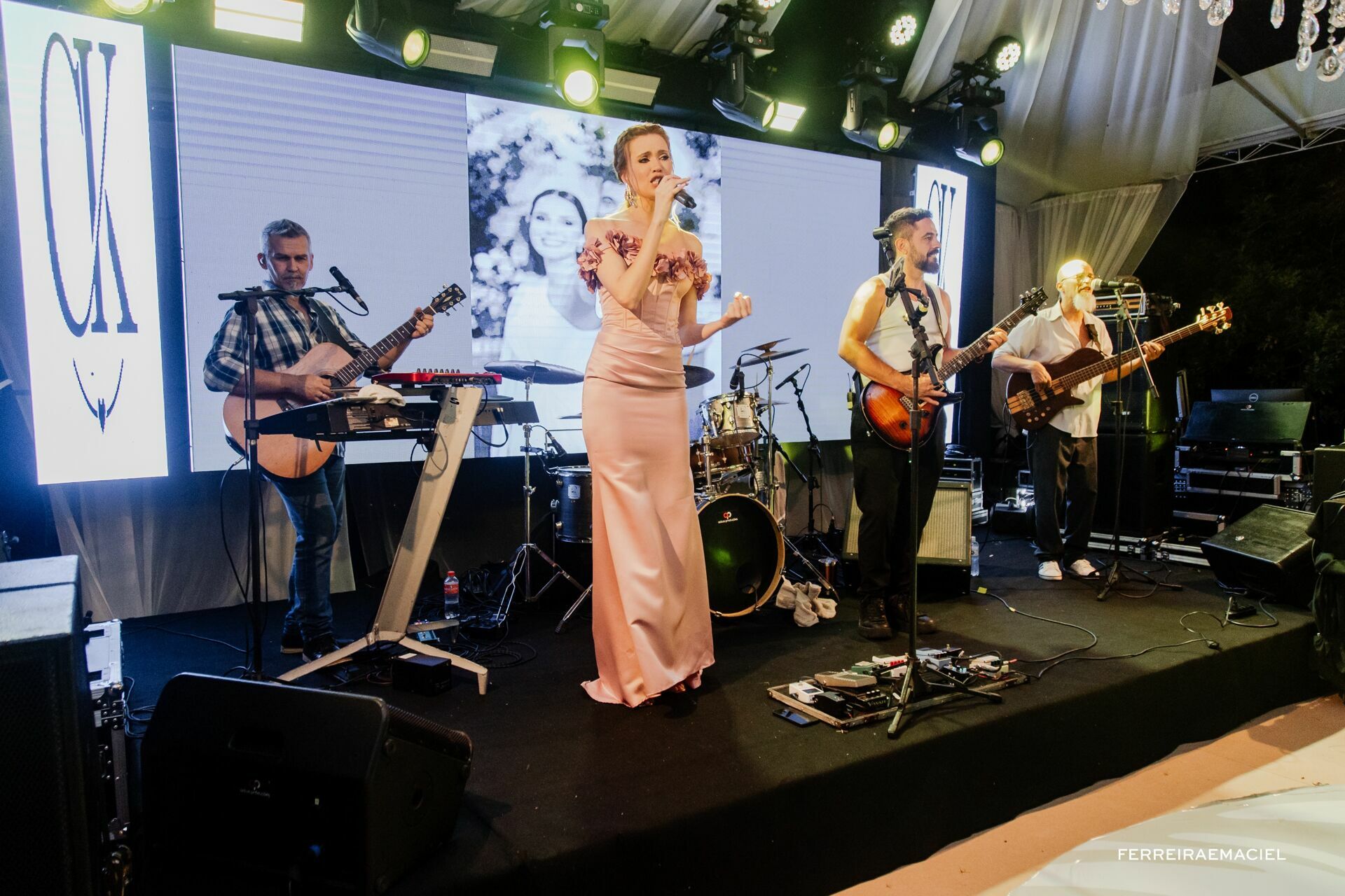 Foto Cuca e Karol Foto Cuca e Karol - Imagem 158