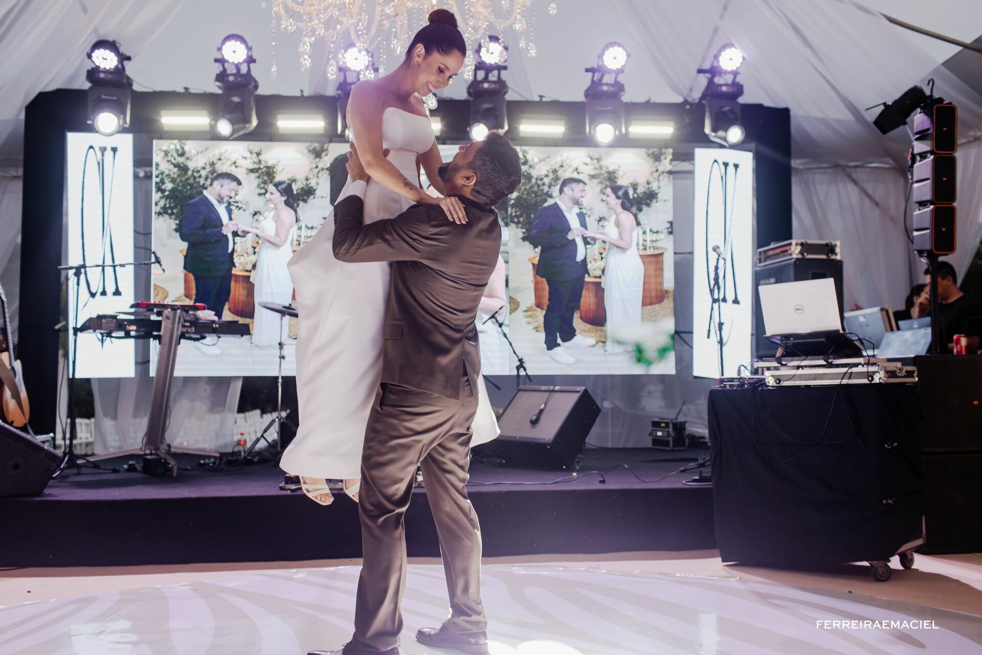 Foto Cuca e Karol Foto Cuca e Karol - Imagem 151