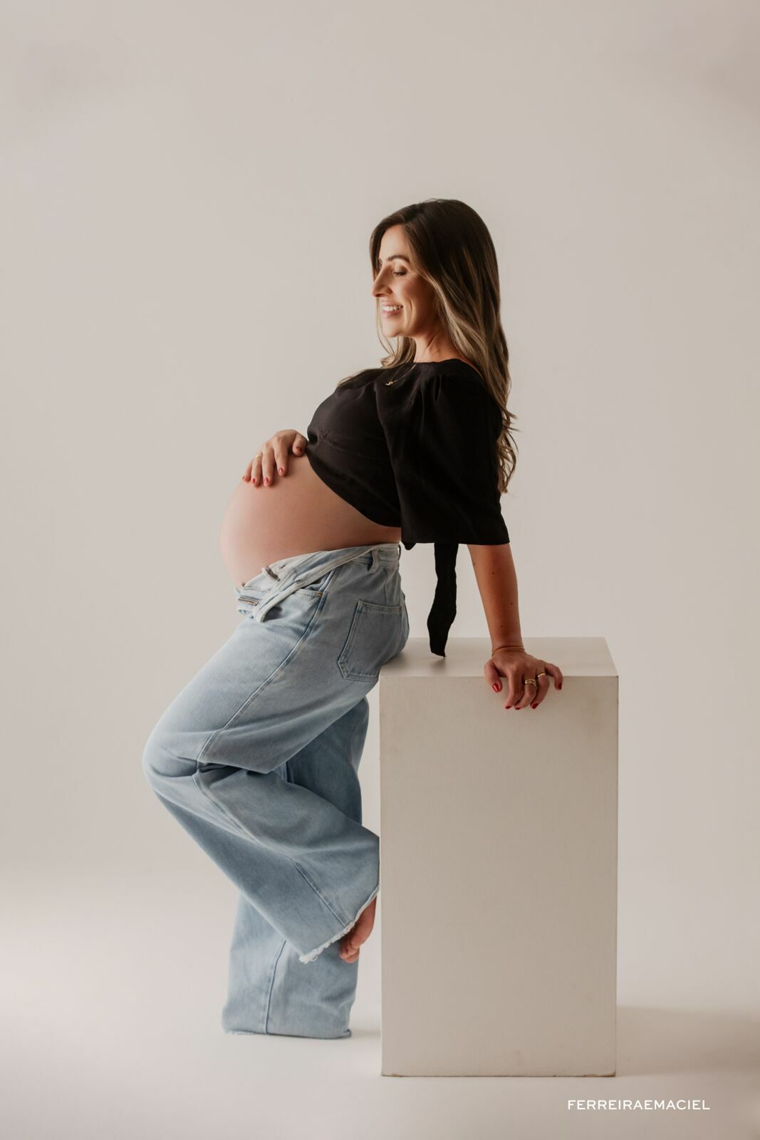 Foto Ensaio Gestante – Estúdio - Samara Scheffer – Ensaio em Família – Araranguá – SC Foto Ensaio Gestante – Estúdio - Samara Scheffer – Ensaio em Família – Araranguá – SC - Imagem 4