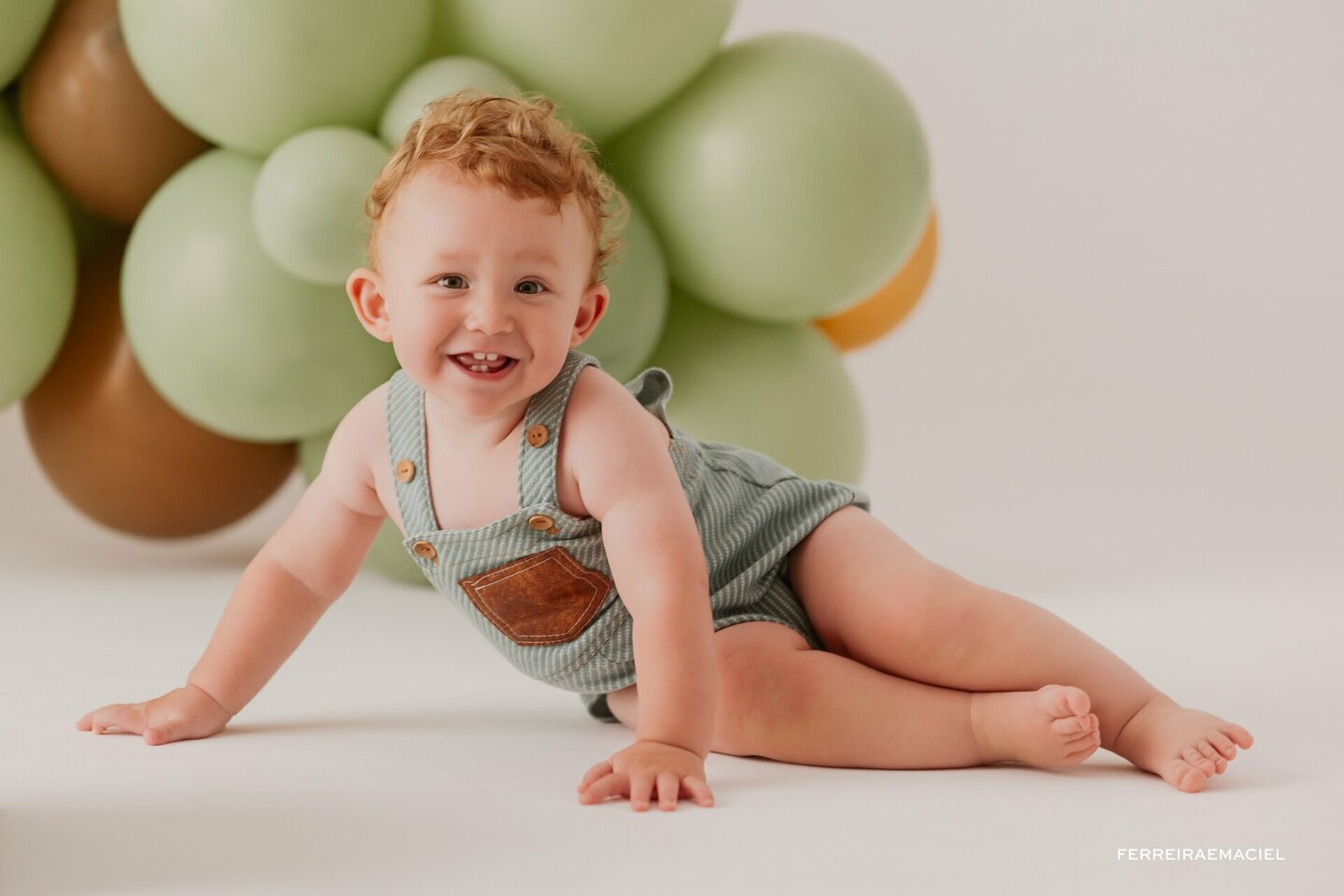 Ensaio Smash the Cake –  Smash the Fruit - Matheus – 1 Ano – Fotografia Infantil em Estúdio – Araranguá – SC