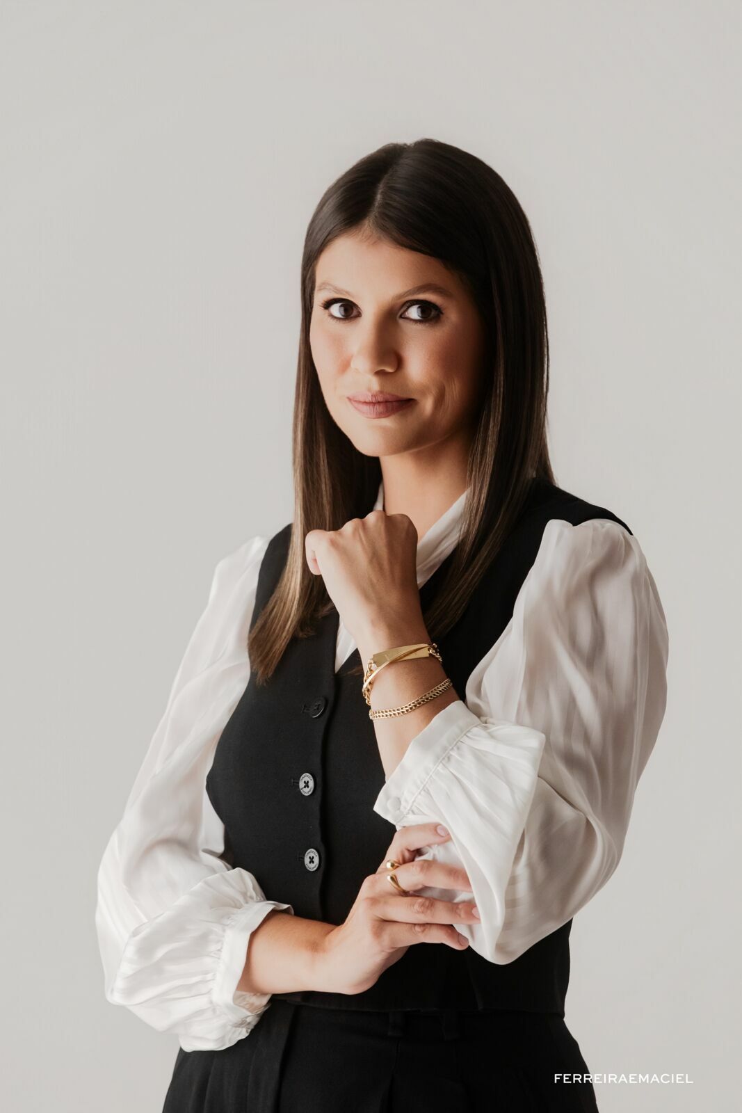 Foto Ensaio Corporativo – Advogada Natália Martinello – Fotografia Profissional em Estúdio – Araranguá – SC - Imagem 14