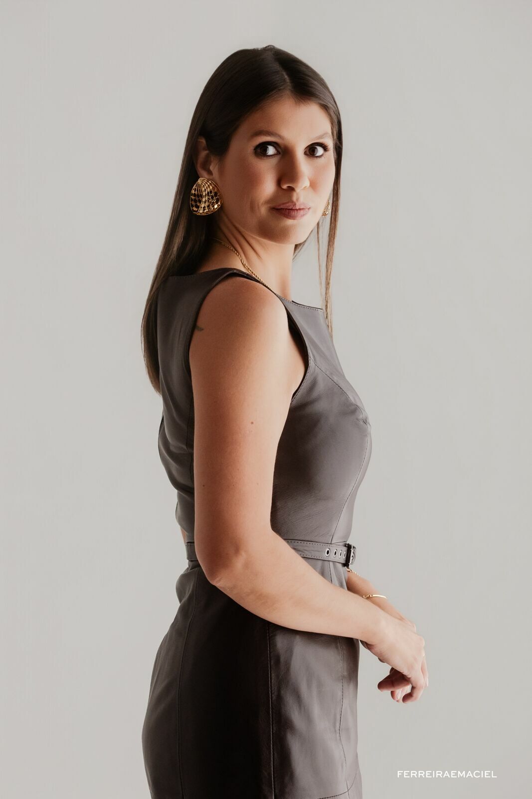 Foto Ensaio Corporativo – Advogada Natália Martinello – Fotografia Profissional em Estúdio – Araranguá – SC - Imagem 33