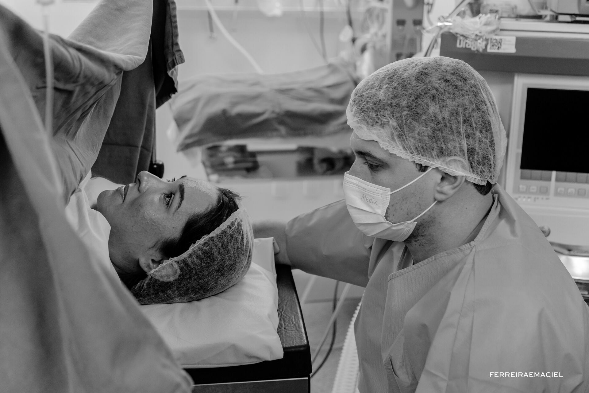 Foto Nascimento – Parto - Cesária-  Mariana Nuemberg – Hospital Unimed – Criciúma - SC - Imagem 3