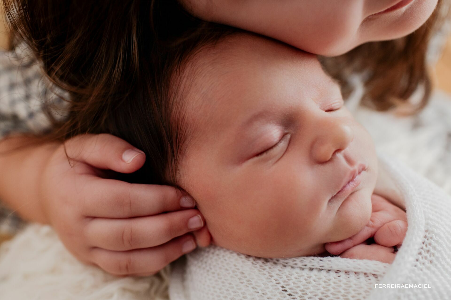 Foto Ensaio Newborn em Estúdio – Otto – Filho de Mariana Nuemberg - Fotografia de Recém-Nascido - Araranguá - Criciúma - Sombrio - Turvo - Ermo – SC Foto Ensaio Newborn em Estúdio – Otto – Filho de Mariana Nuemberg - Fotografia de Recém-Nascido - Araranguá - Criciúma - Sombrio - Turvo - Ermo – SC - Imagem 22