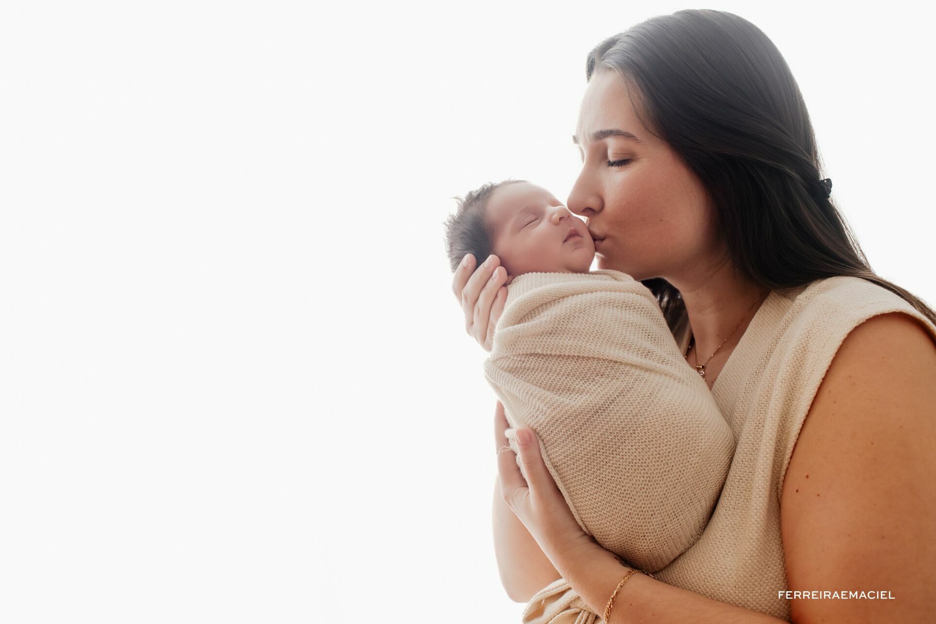 Foto Ensaio Newborn em Estúdio – Otto – Filho de Mariana Nuemberg - Fotografia de Recém-Nascido - Araranguá - Criciúma - Sombrio - Turvo - Ermo – SC Foto Ensaio Newborn em Estúdio – Otto – Filho de Mariana Nuemberg - Fotografia de Recém-Nascido - Araranguá - Criciúma - Sombrio - Turvo - Ermo – SC - Imagem 14