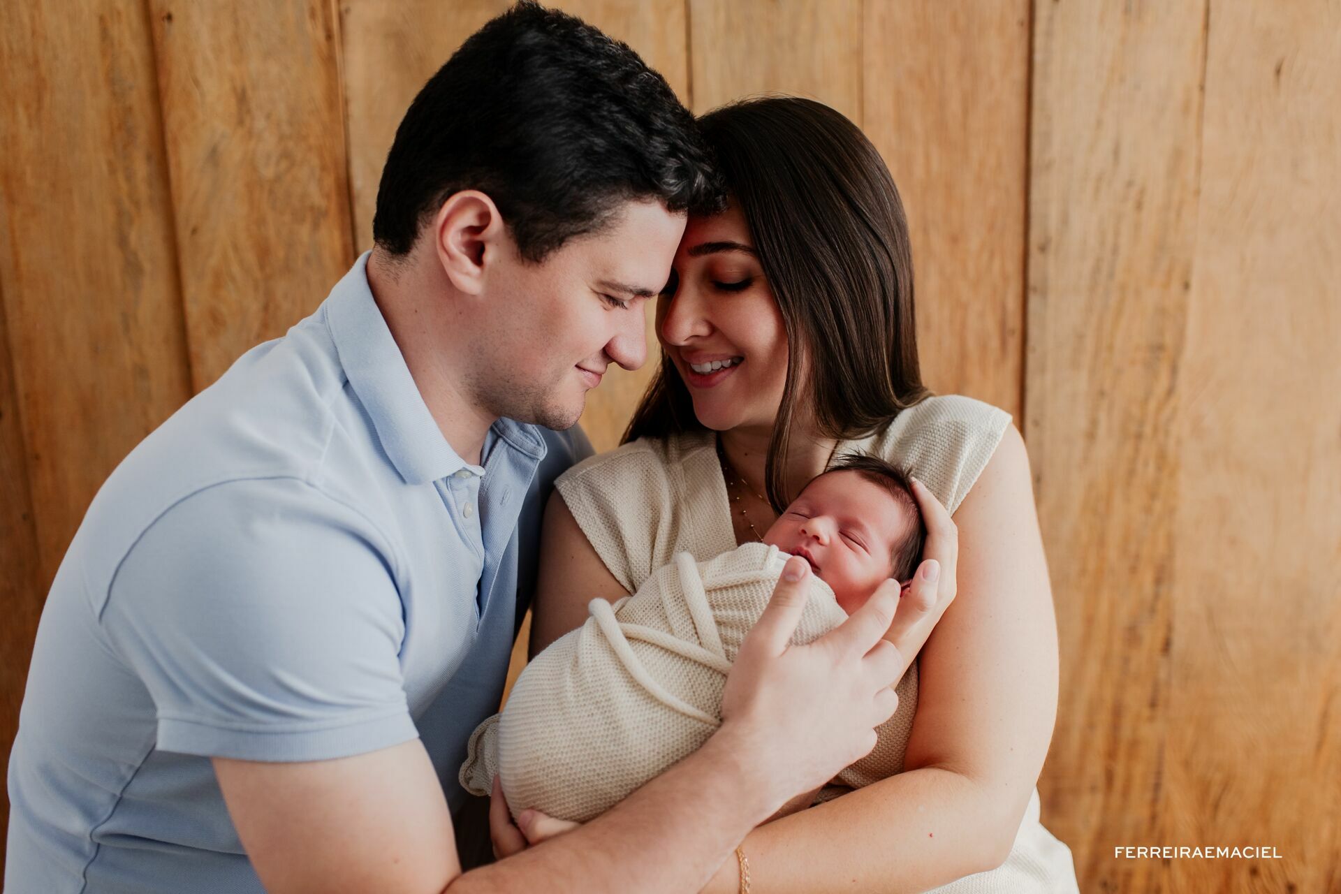 Foto Ensaio Newborn em Estúdio – Otto – Filho de Mariana Nuemberg - Fotografia de Recém-Nascido - Araranguá - Criciúma - Sombrio - Turvo - Ermo – SC Foto Ensaio Newborn em Estúdio – Otto – Filho de Mariana Nuemberg - Fotografia de Recém-Nascido - Araranguá - Criciúma - Sombrio - Turvo - Ermo – SC - Imagem 16