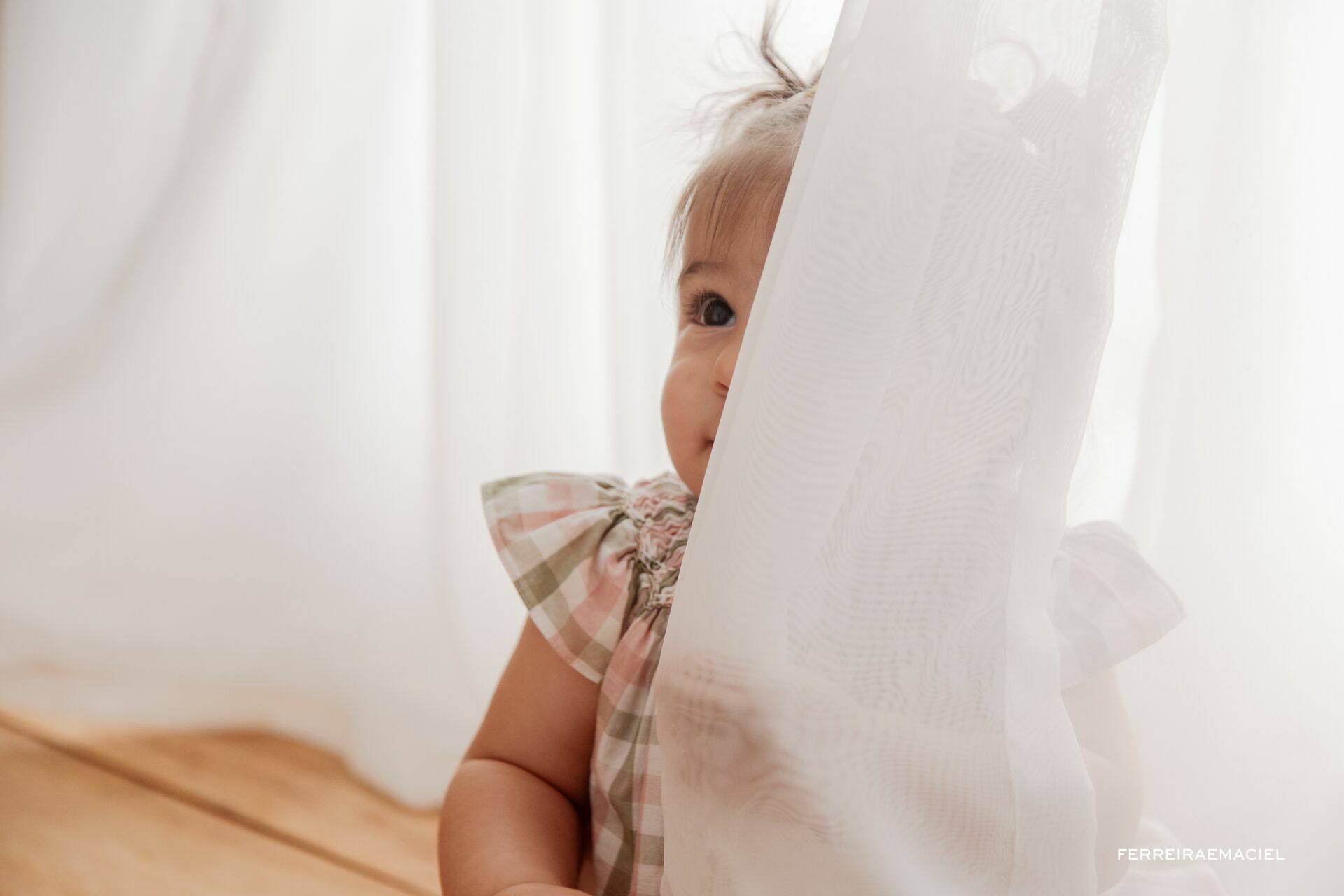 Foto Acompanhamento Infantil – Eva – 10 meses – Filha de Giulia e Hiago – Ensaio em Estúdio – Araranguá SC - Imagem 17