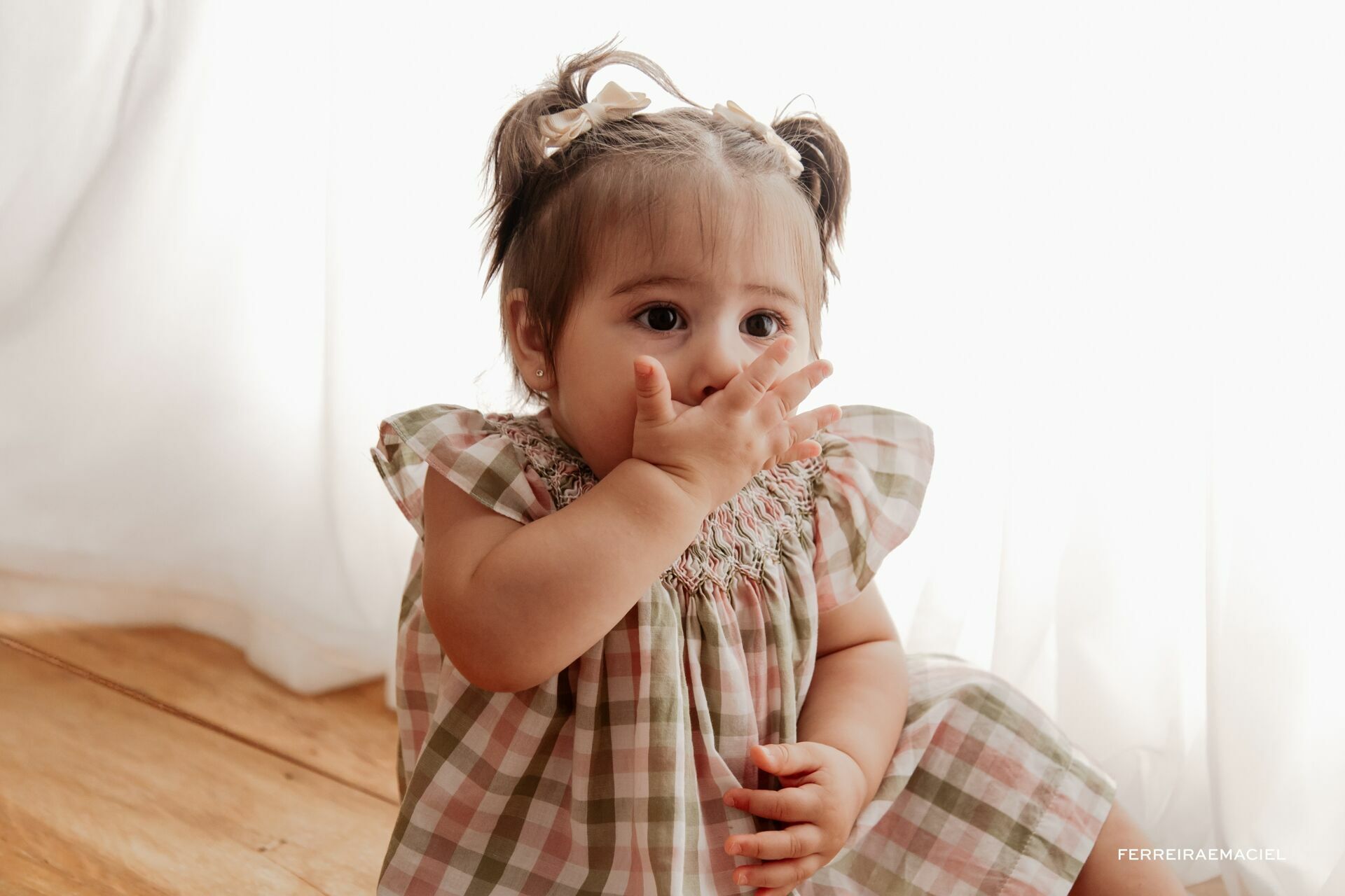 Foto Acompanhamento Infantil – Eva – 10 meses – Filha de Giulia e Hiago – Ensaio em Estúdio – Araranguá SC - Imagem 18