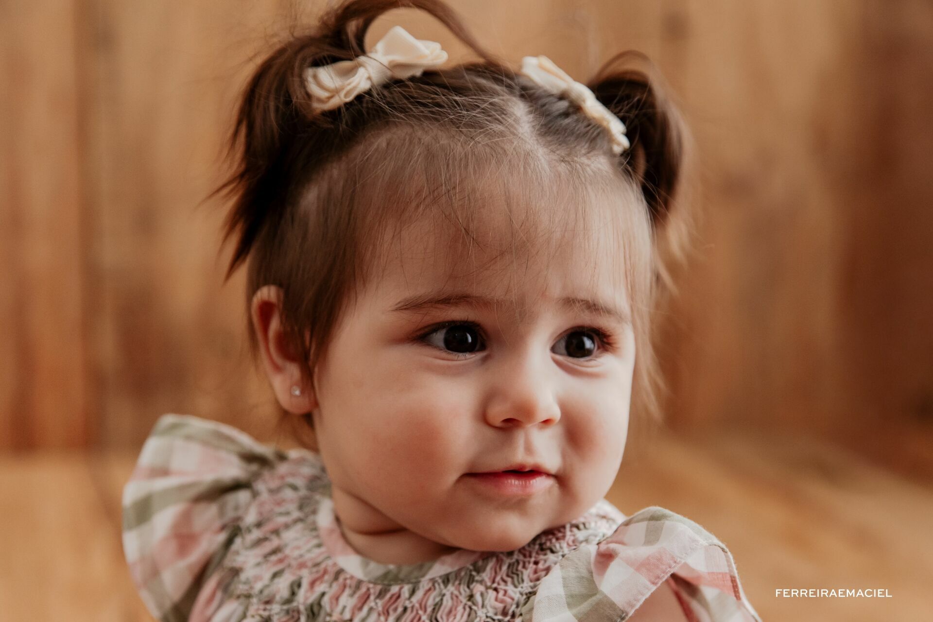 Foto Acompanhamento Infantil – Eva – 10 meses – Filha de Giulia e Hiago – Ensaio em Estúdio – Araranguá SC - Imagem 15