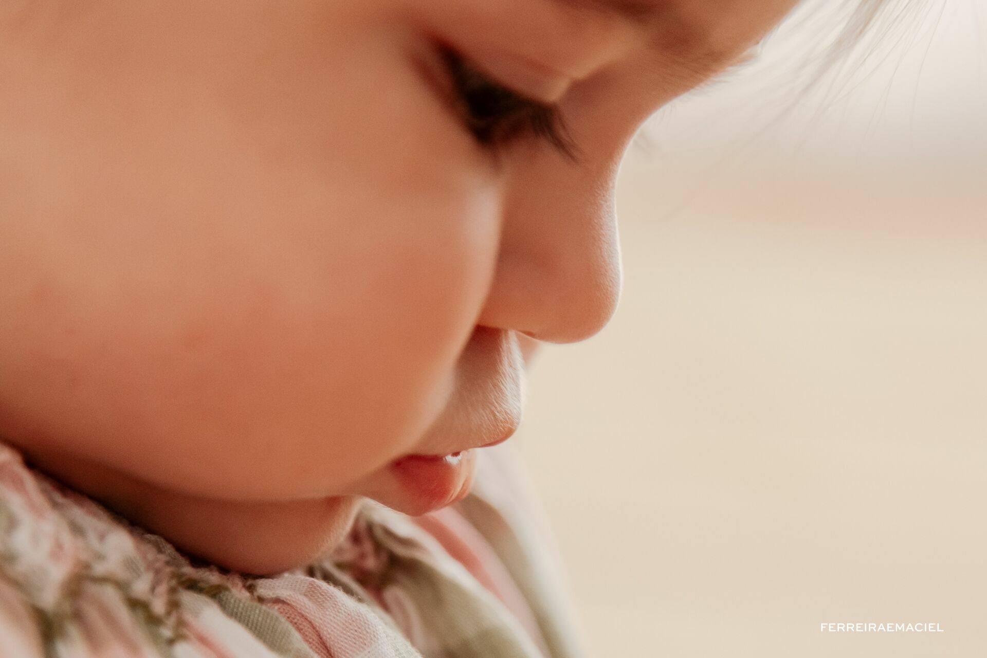 Foto Acompanhamento Infantil – Eva – 10 meses – Filha de Giulia e Hiago – Ensaio em Estúdio – Araranguá SC - Imagem 16