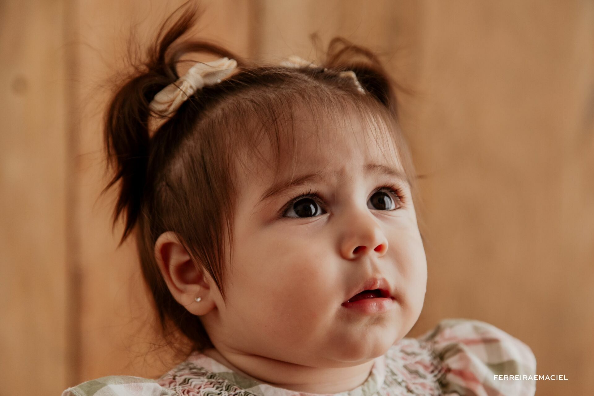 Foto Acompanhamento Infantil – Eva – 10 meses – Filha de Giulia e Hiago – Ensaio em Estúdio – Araranguá SC - Imagem 4