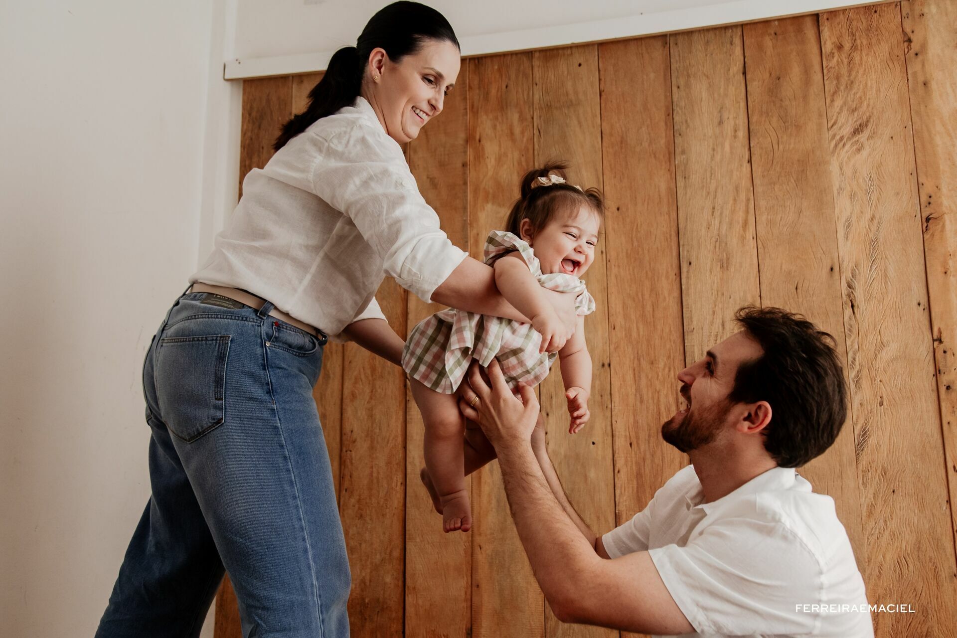 Foto Acompanhamento Infantil – Eva – 10 meses – Filha de Giulia e Hiago – Ensaio em Estúdio – Araranguá SC - Imagem 11