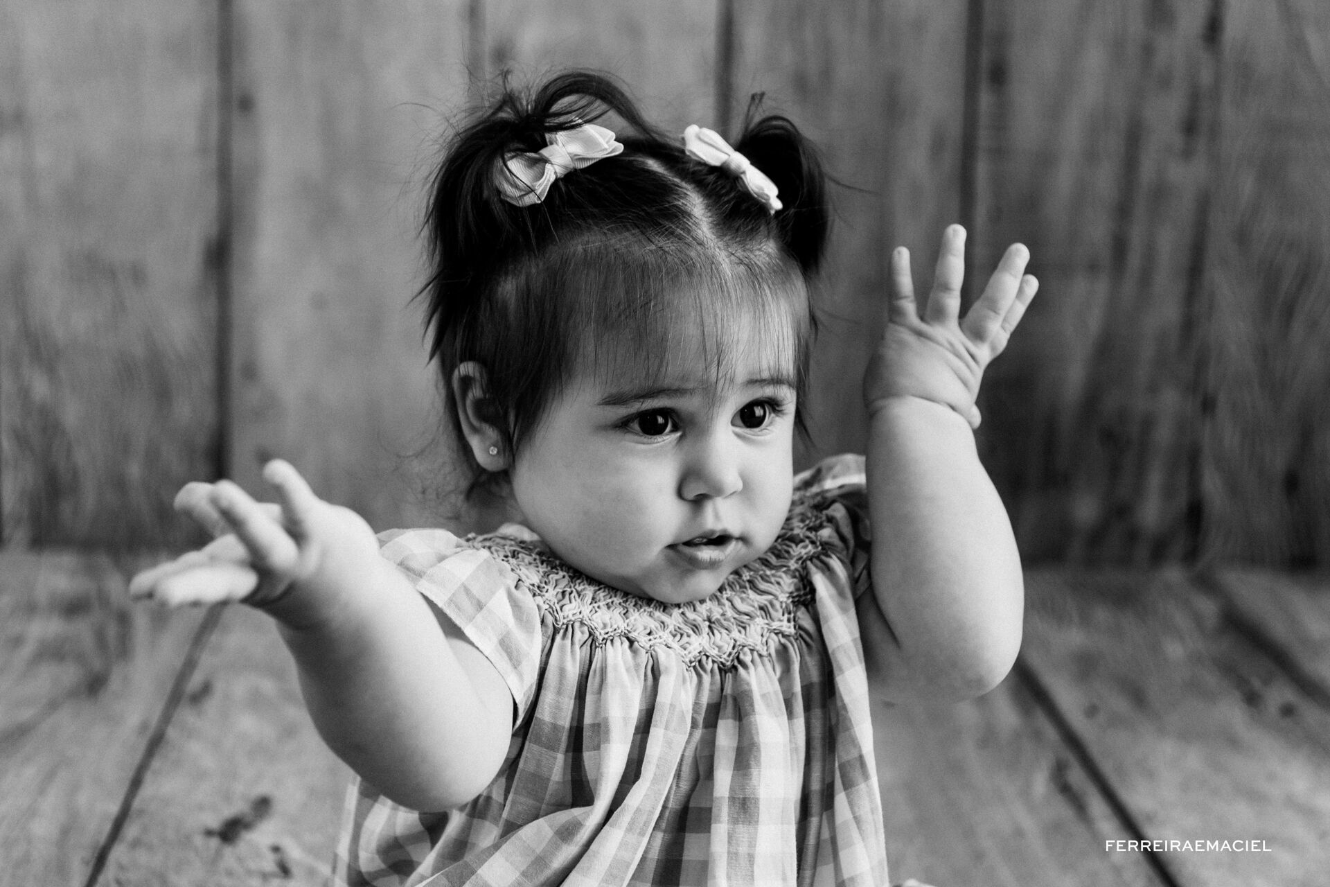 Foto Acompanhamento Infantil – Eva – 10 meses – Filha de Giulia e Hiago – Ensaio em Estúdio – Araranguá SC - Imagem 23