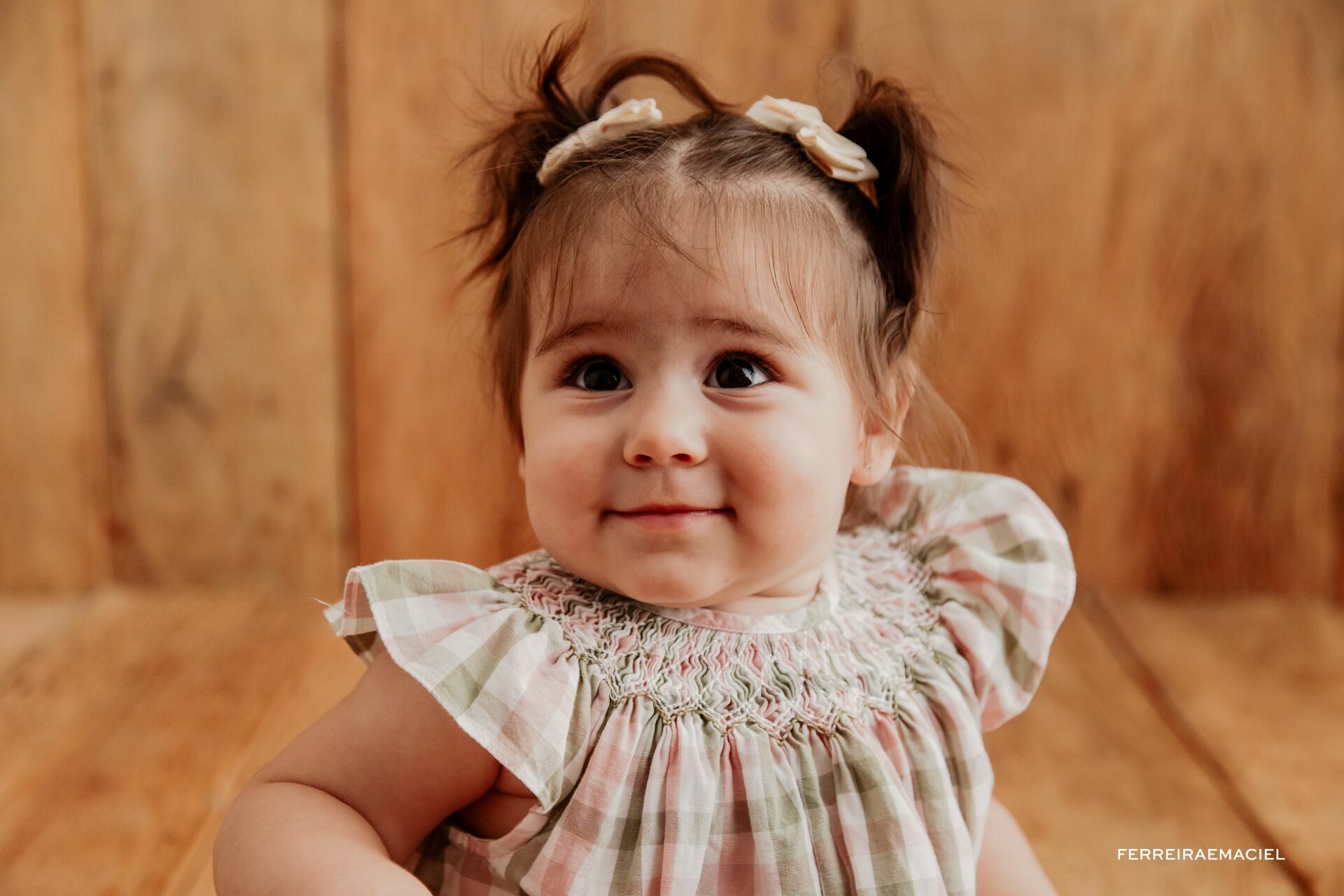 Foto Acompanhamento Infantil – Eva – 10 meses – Filha de Giulia e Hiago – Ensaio em Estúdio – Araranguá SC - Imagem 7