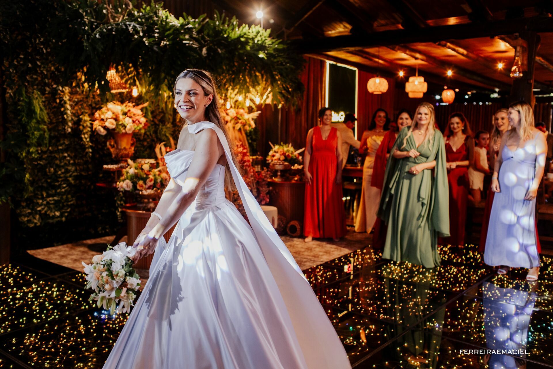 Foto Fotografia de Casamento – Stéfani e Caio – Sítio Girabas – Ermo – SC – Fotógrafo de Casamento em Araranguá e Região - Imagem 149