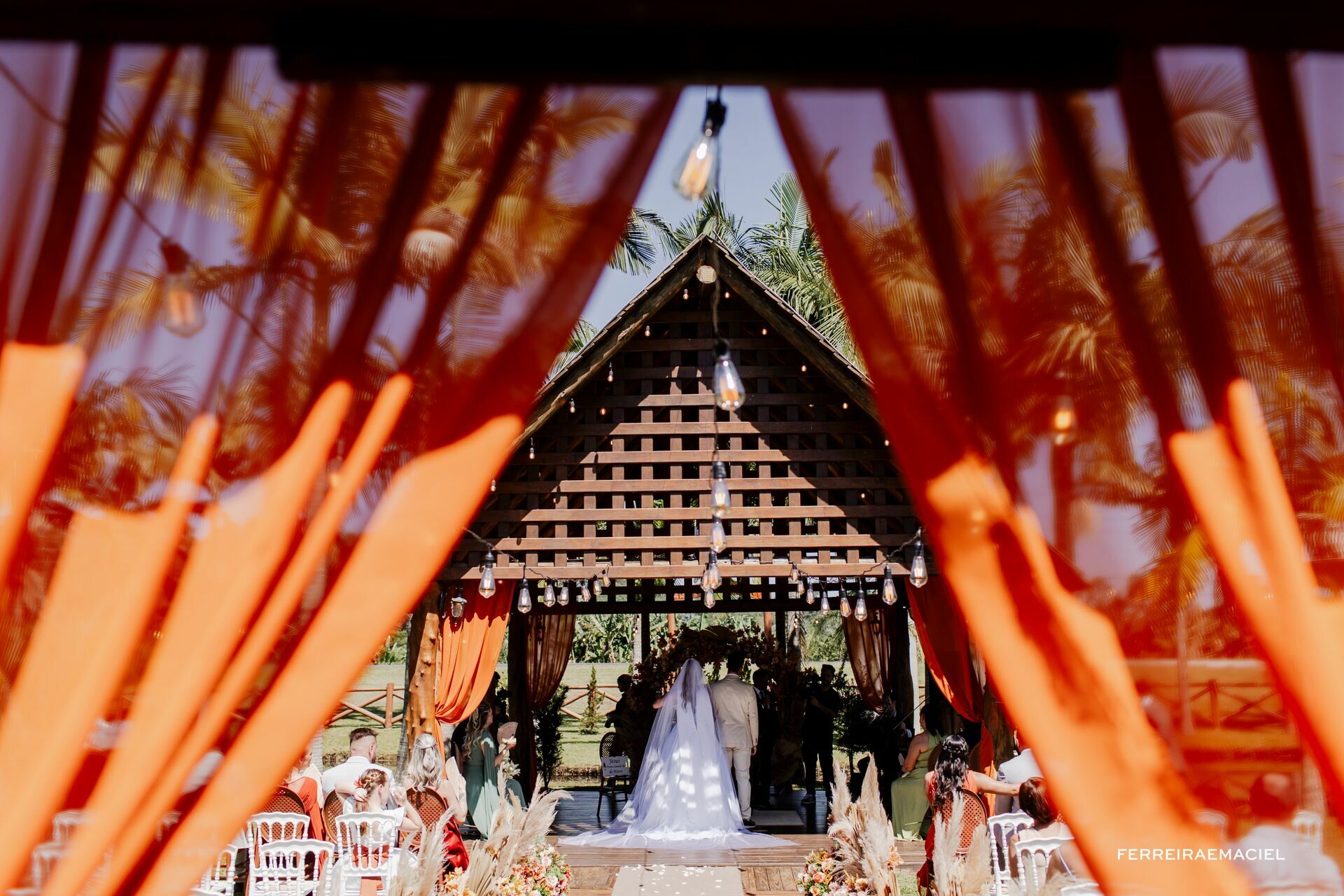 Foto Fotografia de Casamento – Stéfani e Caio – Sítio Girabas – Ermo – SC – Fotógrafo de Casamento em Araranguá e Região - Imagem 104