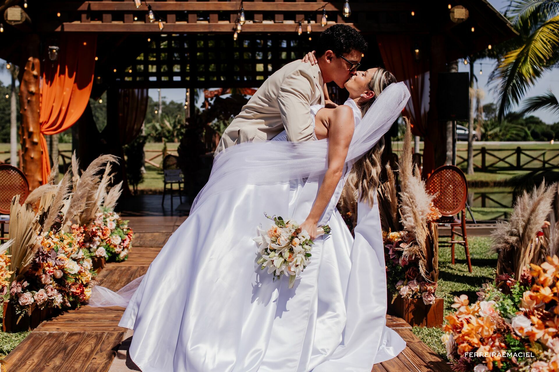 Foto Fotografia de Casamento – Stéfani e Caio – Sítio Girabas – Ermo – SC – Fotógrafo de Casamento em Araranguá e Região - Imagem 108