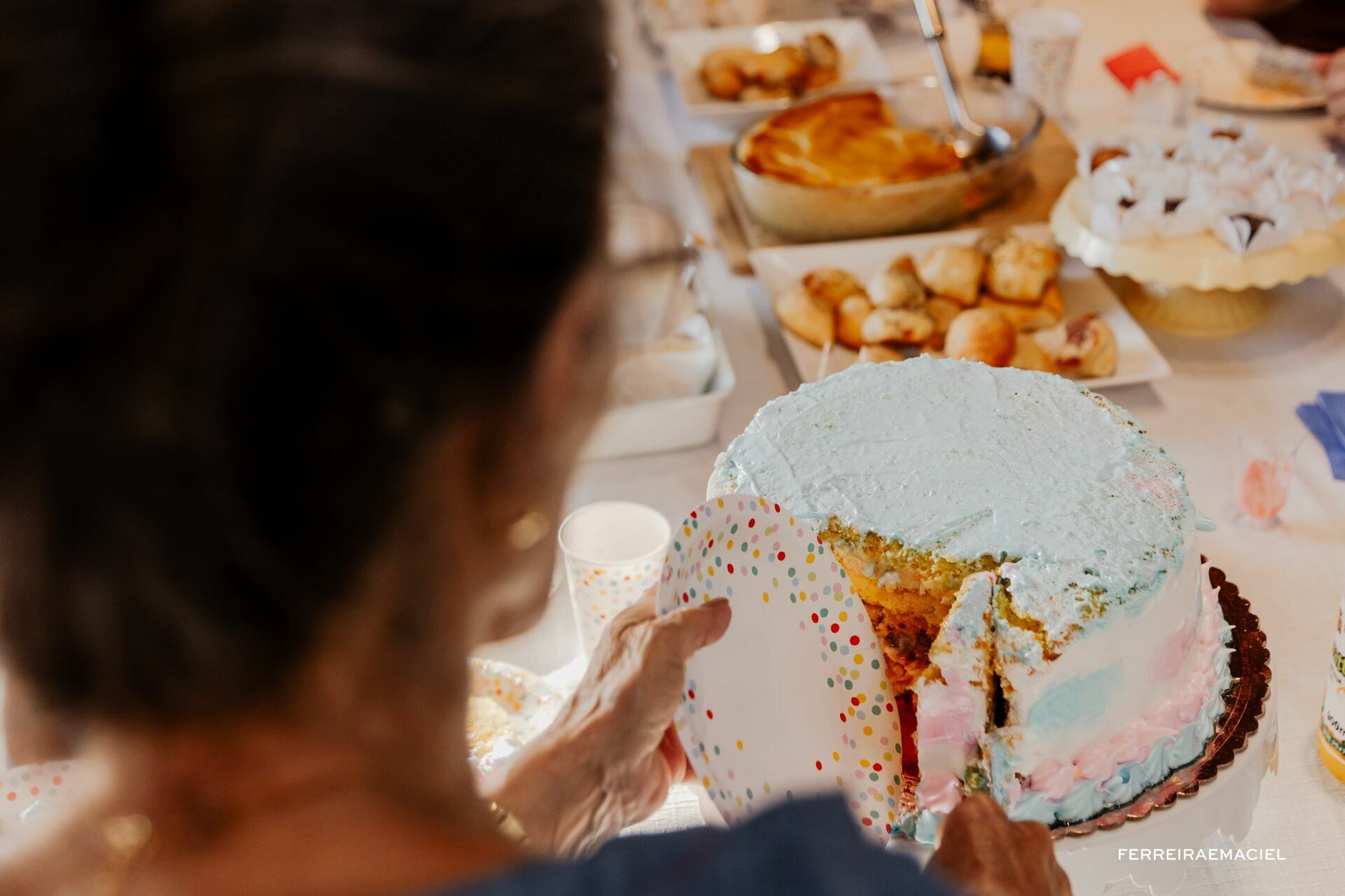 Foto Fotografia Aniversário Infantil de 3 anos da Isis e do Davi em comemoração intimista em casa em Araranguá SC - Imagem 17