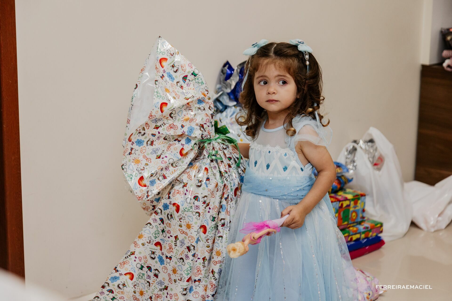 Foto Fotografia Aniversário Infantil de 3 anos da Isis e do Davi em comemoração intimista em casa em Araranguá SC - Imagem 35