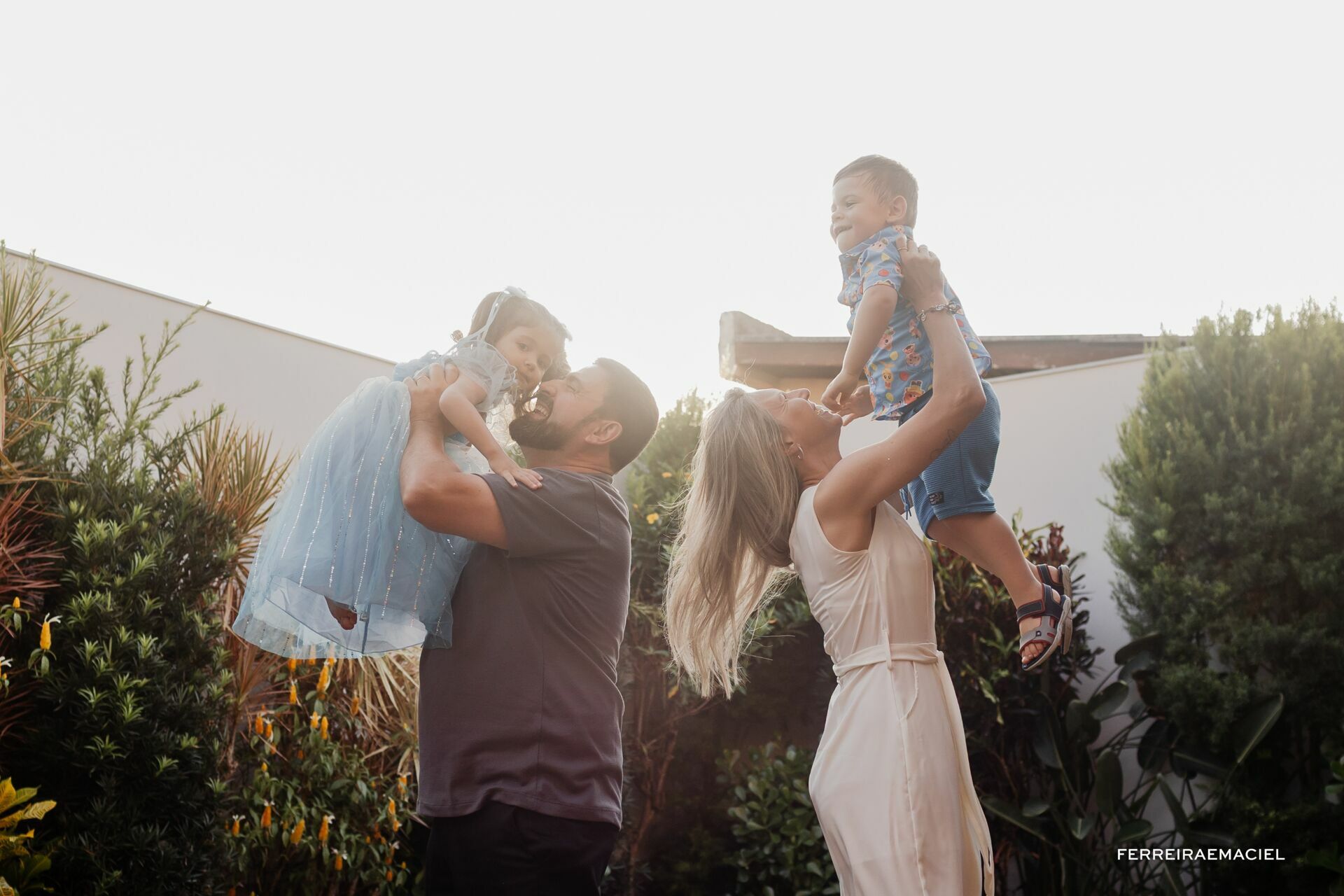 Foto Fotografia Aniversário Infantil de 3 anos da Isis e do Davi em comemoração intimista em casa em Araranguá SC - Imagem 23