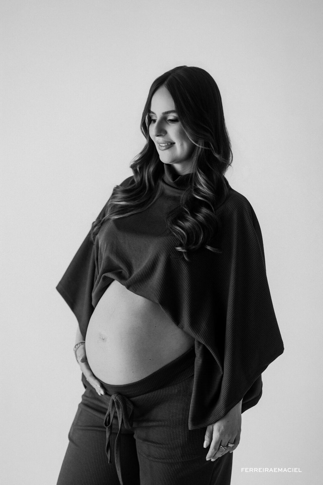 Foto Ensaio Gestante em Estúdio – Karina Mezzari – Fotografia Profissional e Produção de Moda – Araranguá SC - Imagem 7