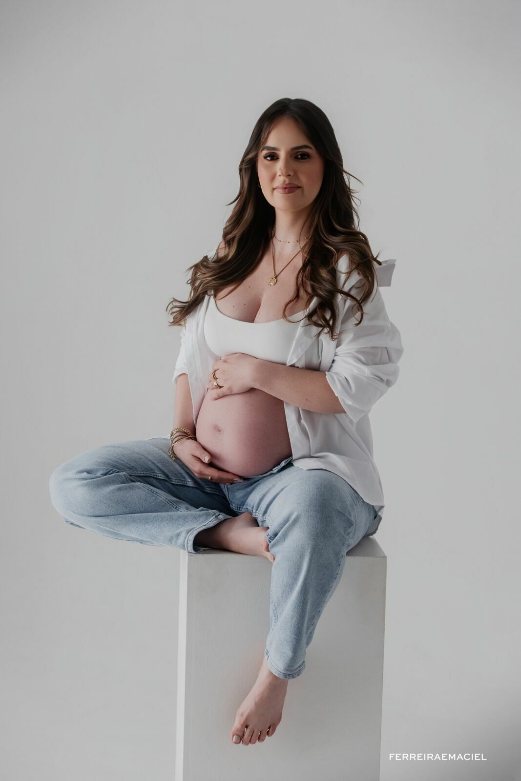 Foto Ensaio Gestante em Estúdio – Karina Mezzari – Fotografia Profissional e Produção de Moda – Araranguá SC - Imagem 22