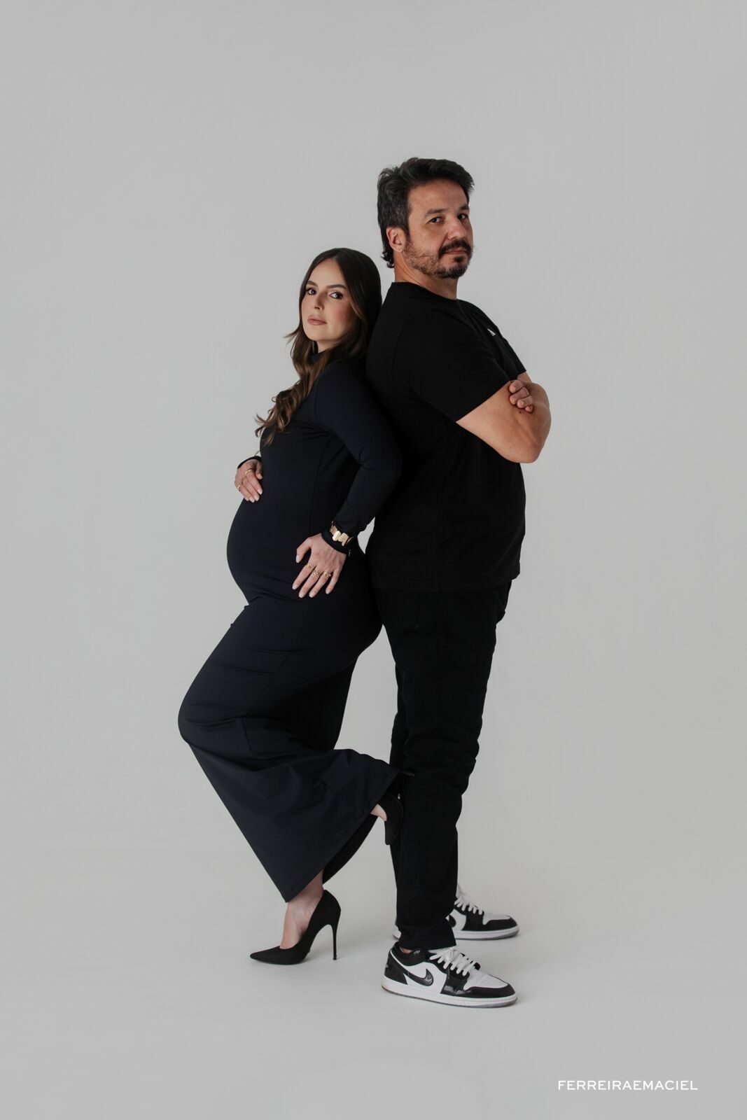 Foto Ensaio Gestante em Estúdio – Karina Mezzari – Fotografia Profissional e Produção de Moda – Araranguá SC - Imagem 16