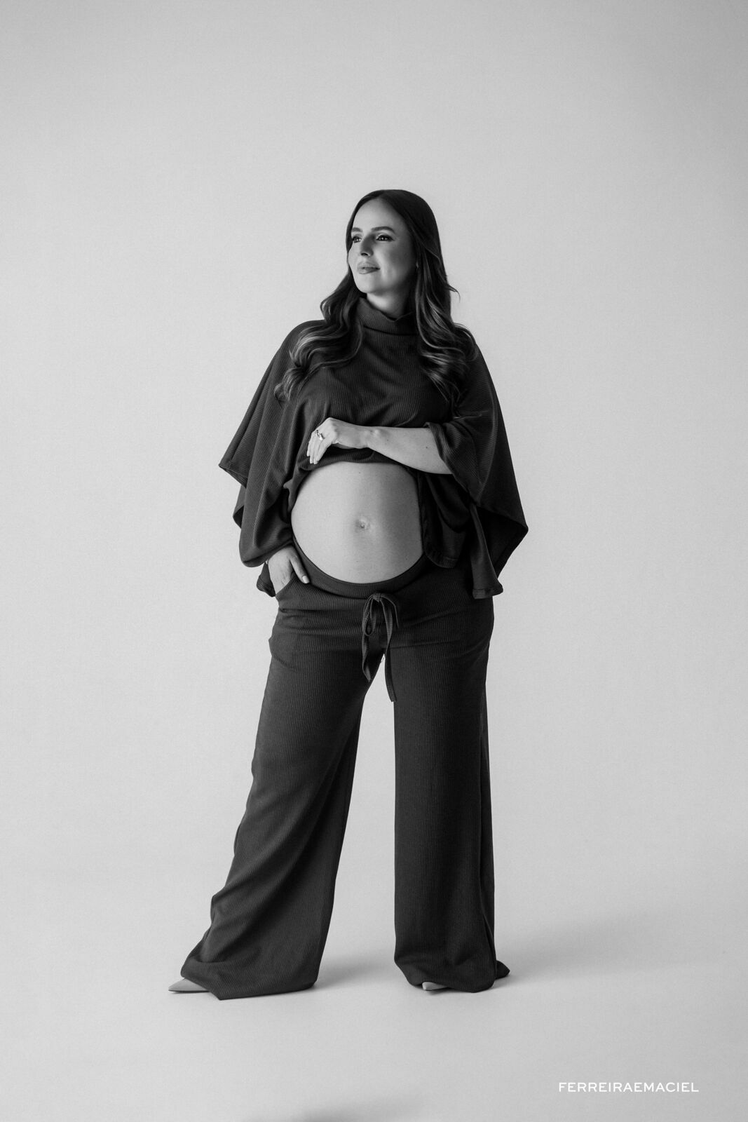 Foto Ensaio Gestante em Estúdio – Karina Mezzari – Fotografia Profissional e Produção de Moda – Araranguá SC - Imagem 9