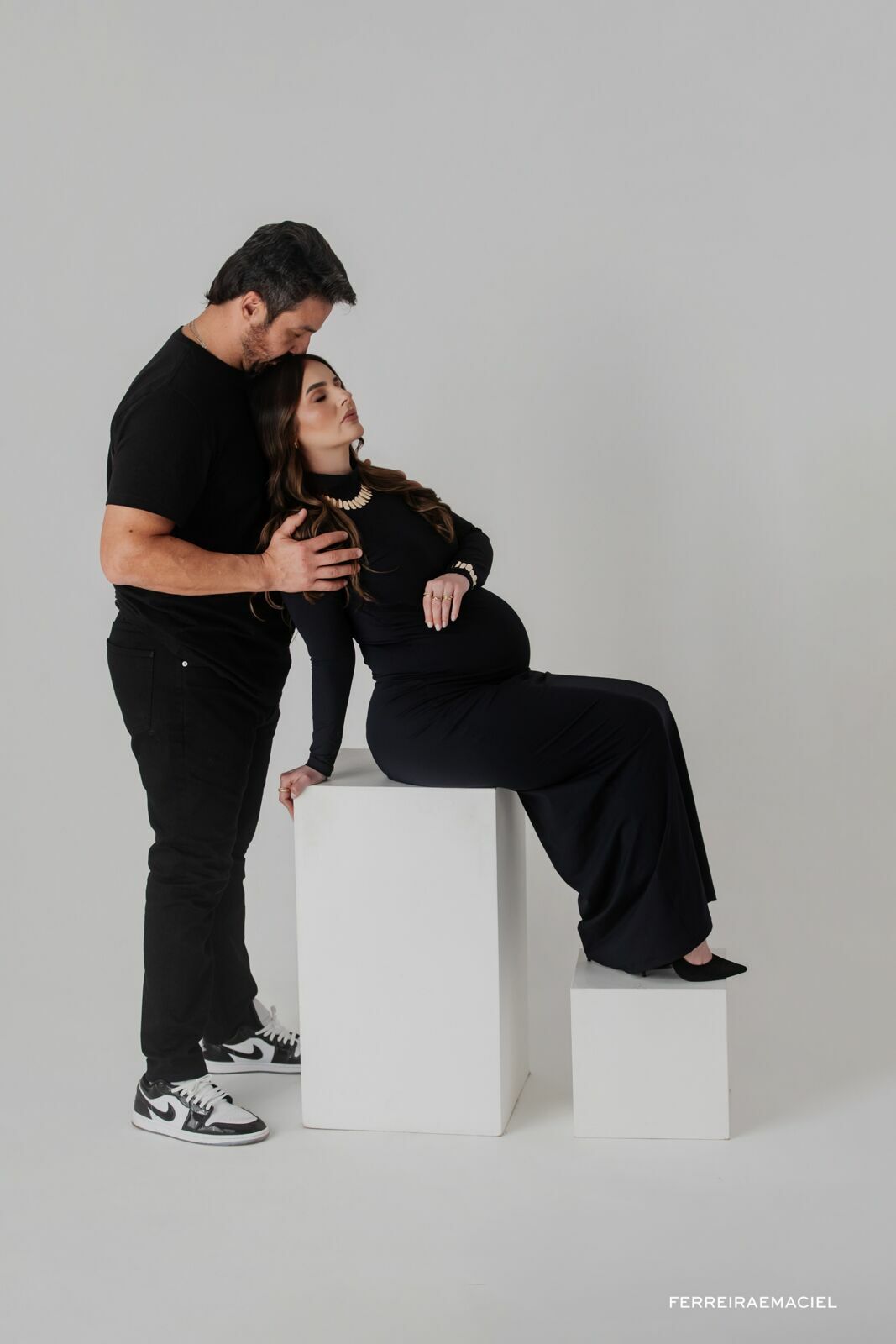 Foto Ensaio Gestante em Estúdio – Karina Mezzari – Fotografia Profissional e Produção de Moda – Araranguá SC - Imagem 17