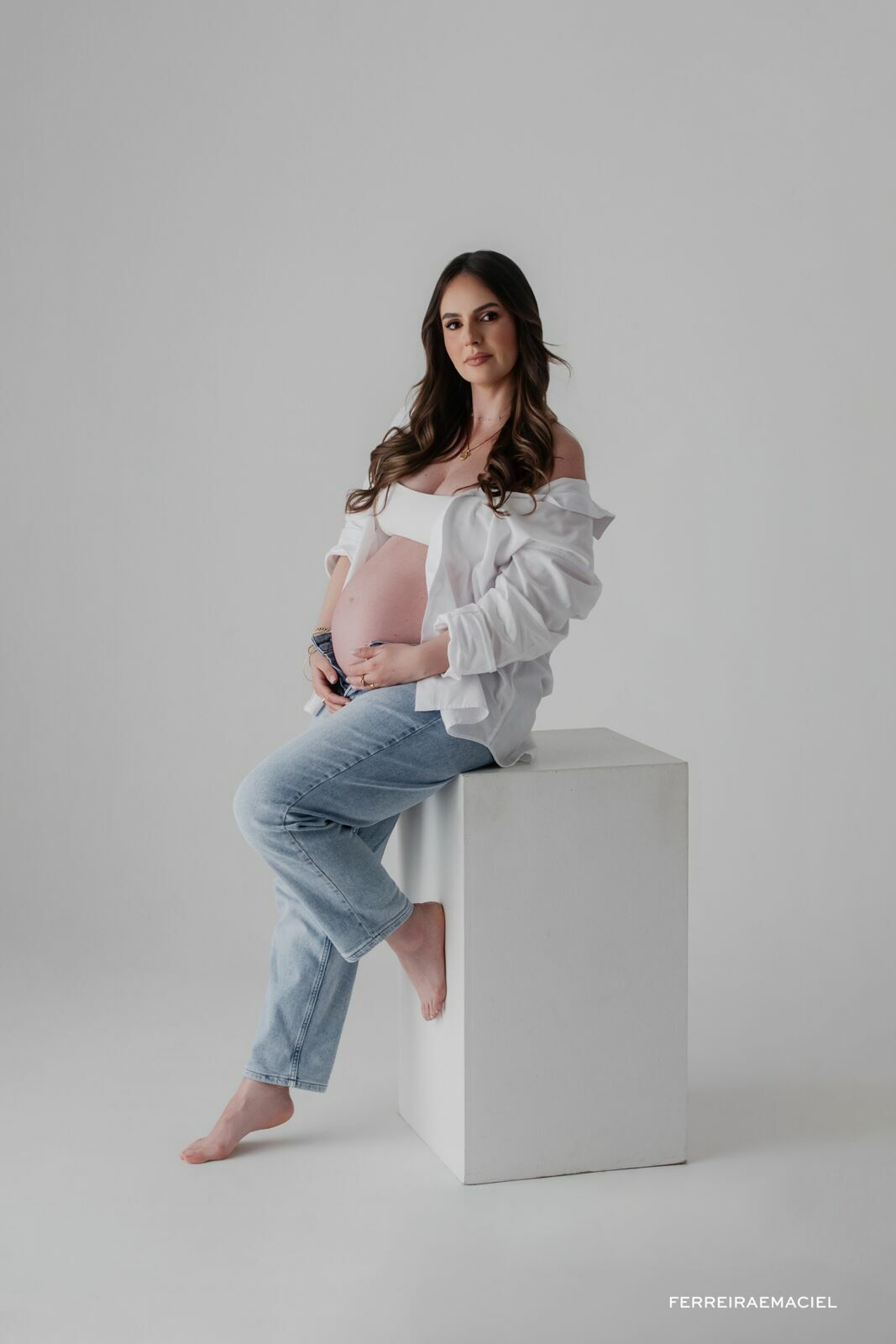 Foto Ensaio Gestante em Estúdio – Karina Mezzari – Fotografia Profissional e Produção de Moda – Araranguá SC - Imagem 23